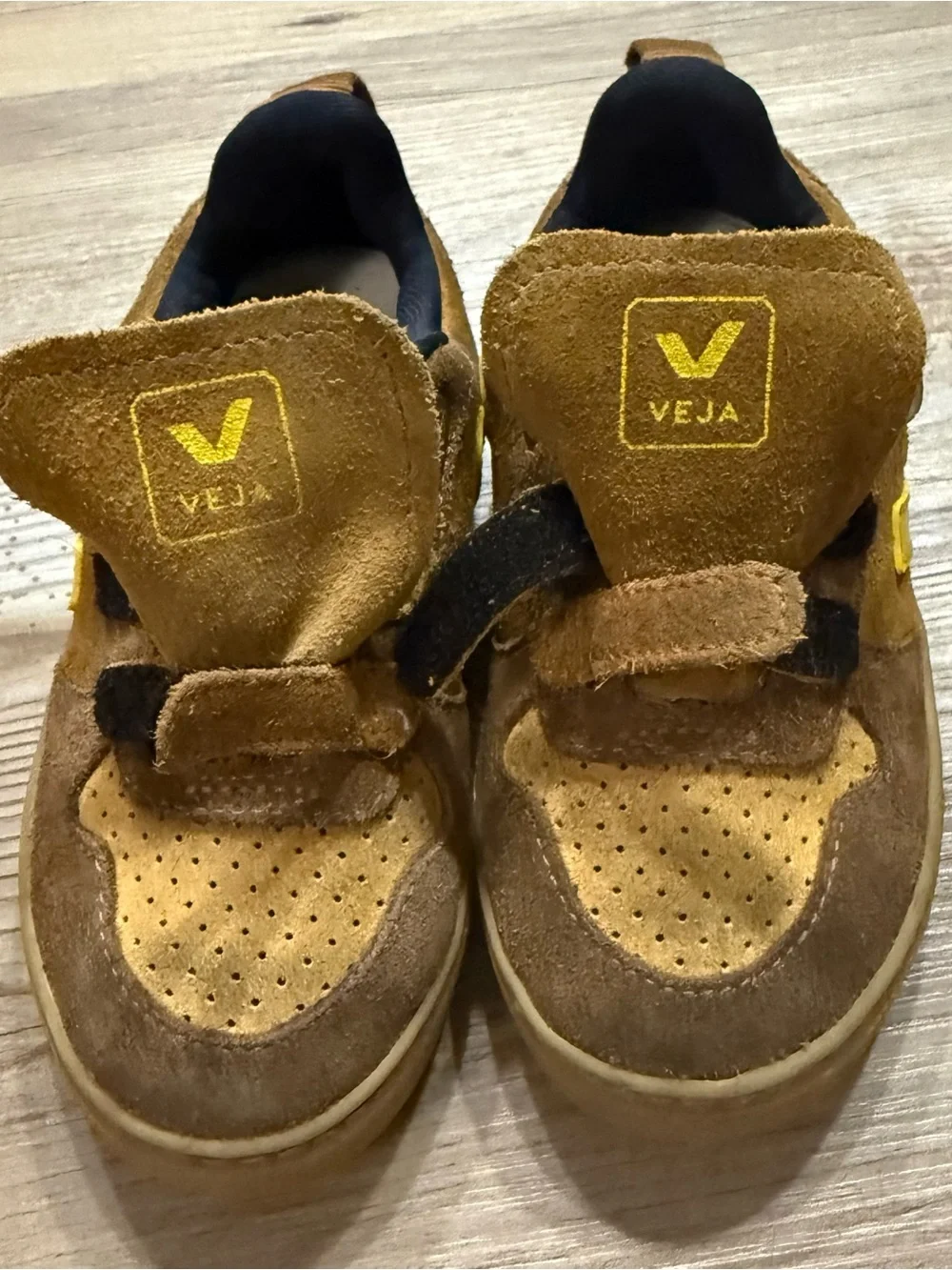 Veja Kids Small V-10 sneakers in the Multico Camel suede